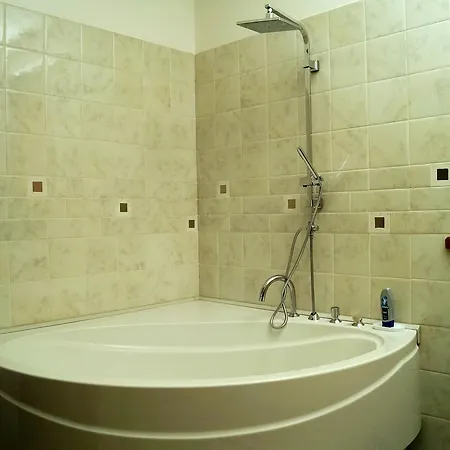 Pescetto Bed & Breakfast Pecetto
